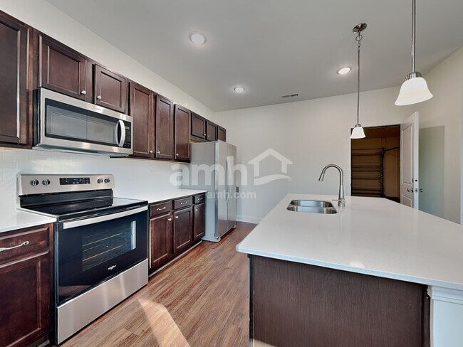 Building Photo - 12204 Golden Farm Ln