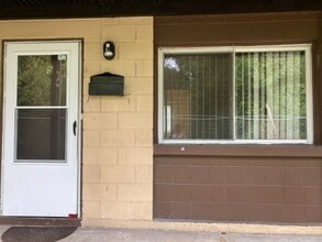 Building Photo - 602 74th St