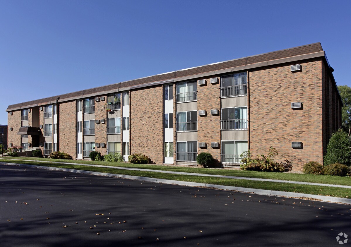 Carriage Manor Apartments Savage, MN