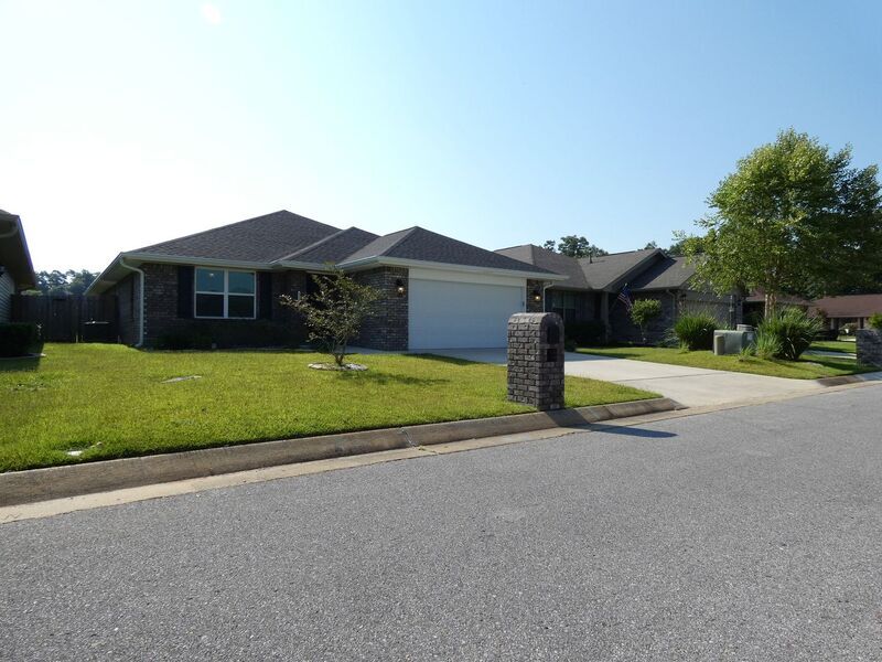 Foto principal - 4117 Hazelhurst Dr