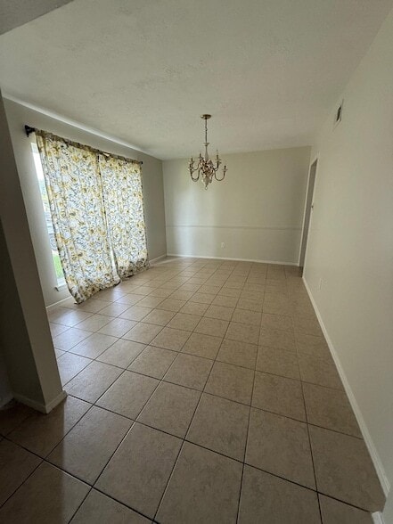 Foto del edificio - 10123 Kent Towne Ln