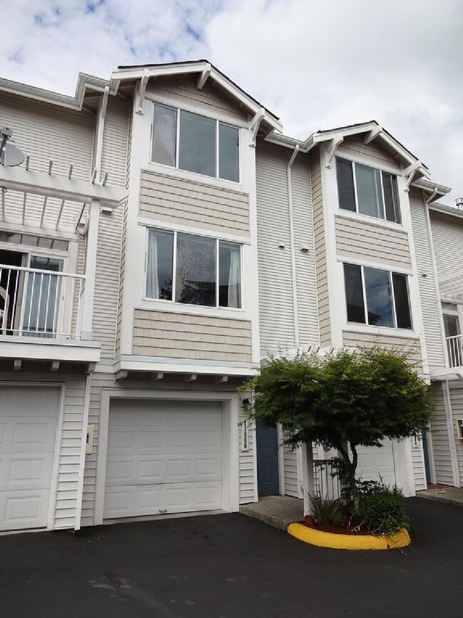 11886 NE 163rd Pl, Bothell, WA 98011 Townhouse for Rent in Bothell