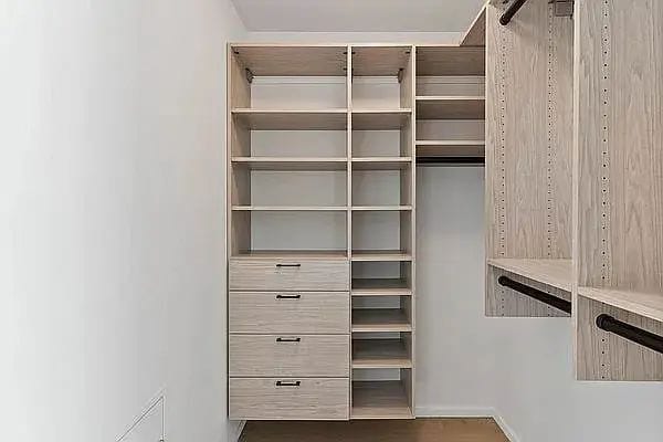 Foto del edificio - 30 Riverside Blvd