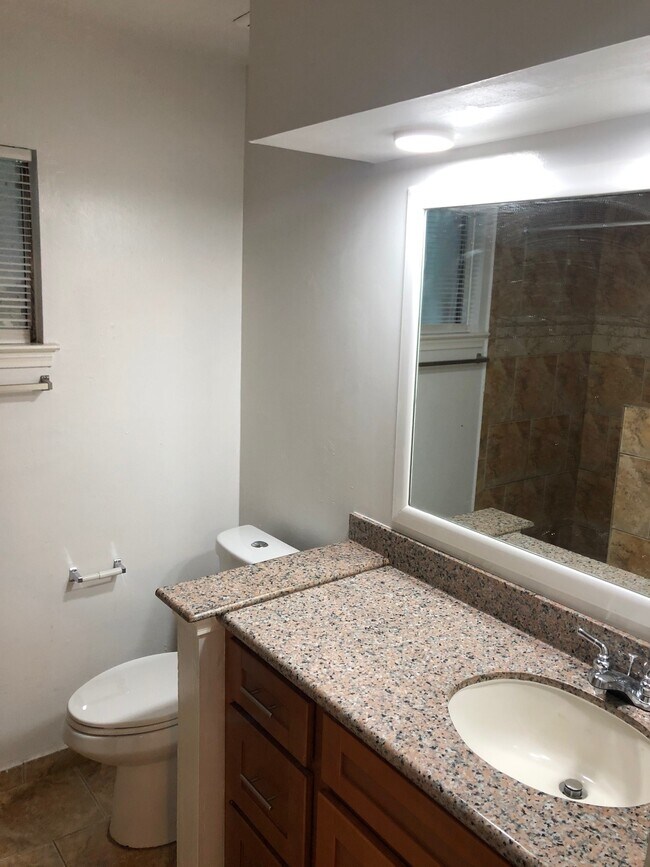 Foto del edificio - 10510 Kiber Dr