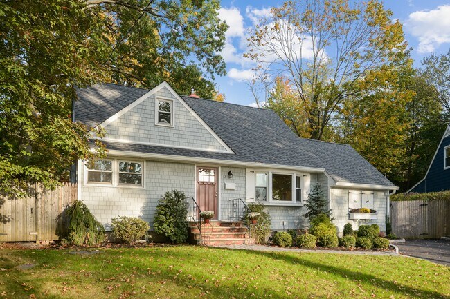 Building Photo - 12 Seaman Rd