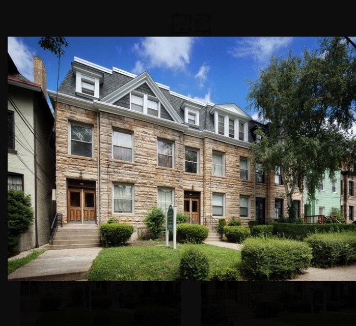 Primary Photo - 811 St James St
