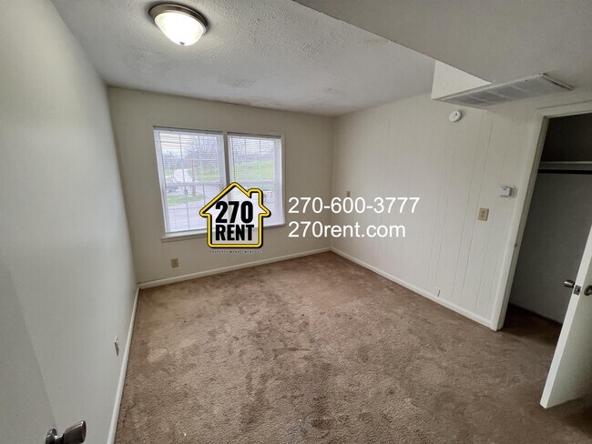 Foto del edificio - 138 Broadway Street, Apt C