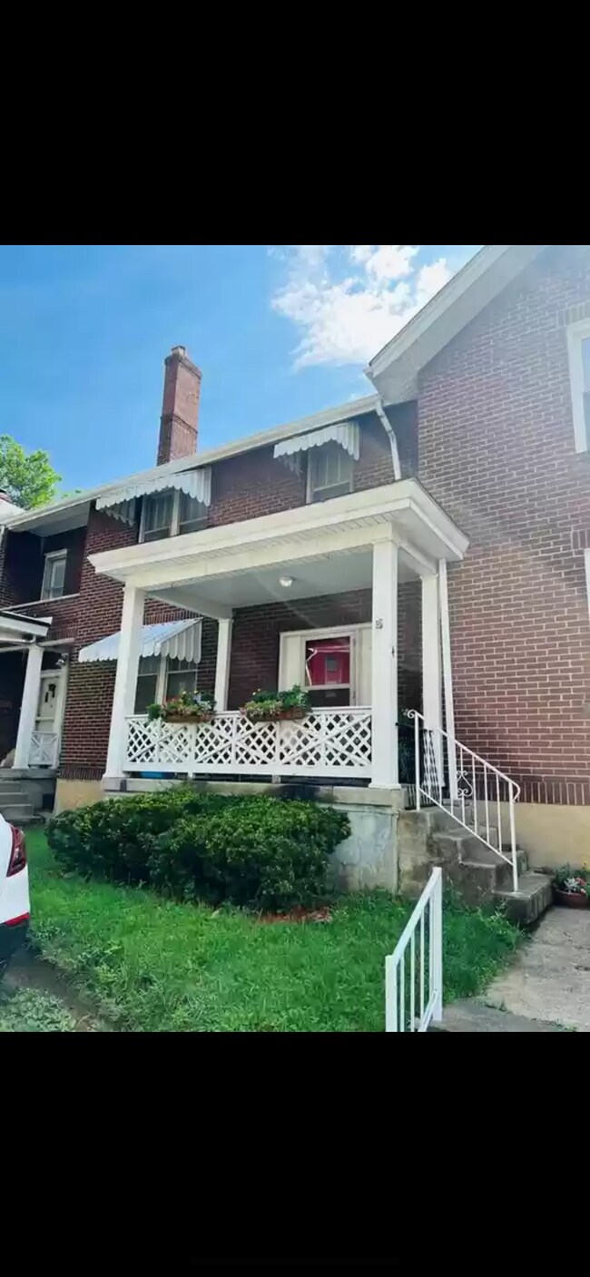 4 Campbell Ter, Wheeling, WV 26003 Townhome Rentals in Wheeling WV