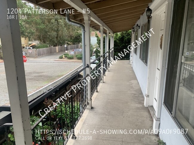 Building Photo - 1 Bedroom Apartment in Pacific Grove, CA 9...