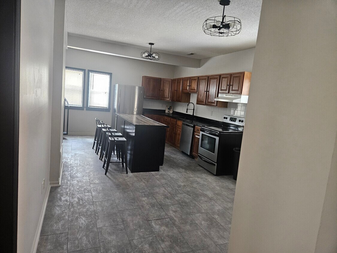 Kitchen - 3526 Locust St