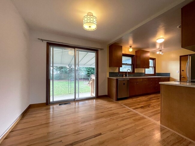 Building Photo - Charming Mid-Century Ranch with Large Yard and Attached Garage