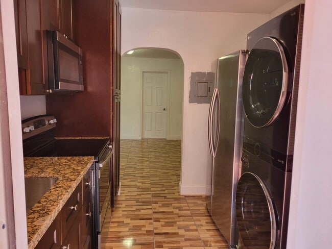 Kitchen - 1646 NE 150th ST