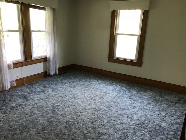 Living Room - 4643 Webbs Mill Rd N