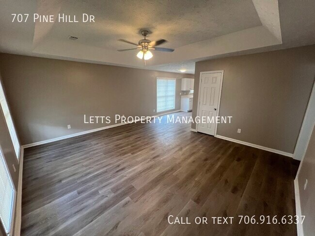 Building Photo - Newly renovated ranch home in desirable Ph...