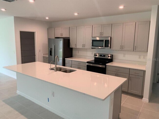 Foto del edificio - 5586 Tranquila Ln