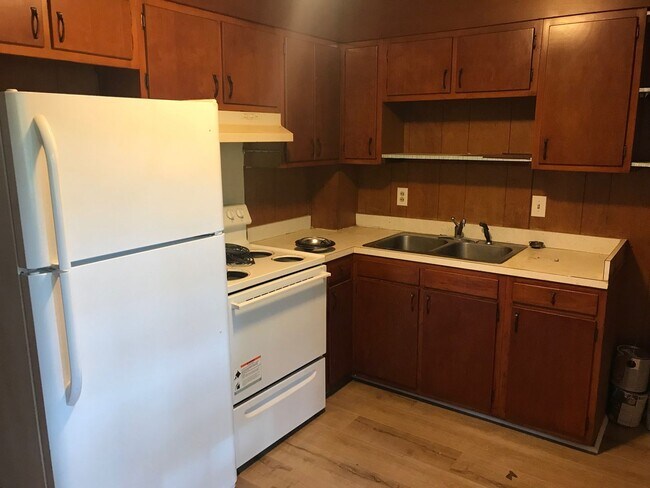 Foto del edificio - Riverdale Duplex Available July 2024