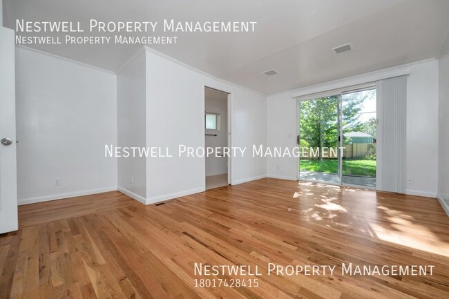 Foto del edificio - Great 3-bed Home in Cottonwood Heights