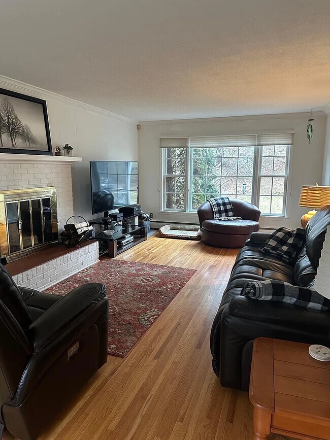 Foto del edificio - 1215 Everett St S