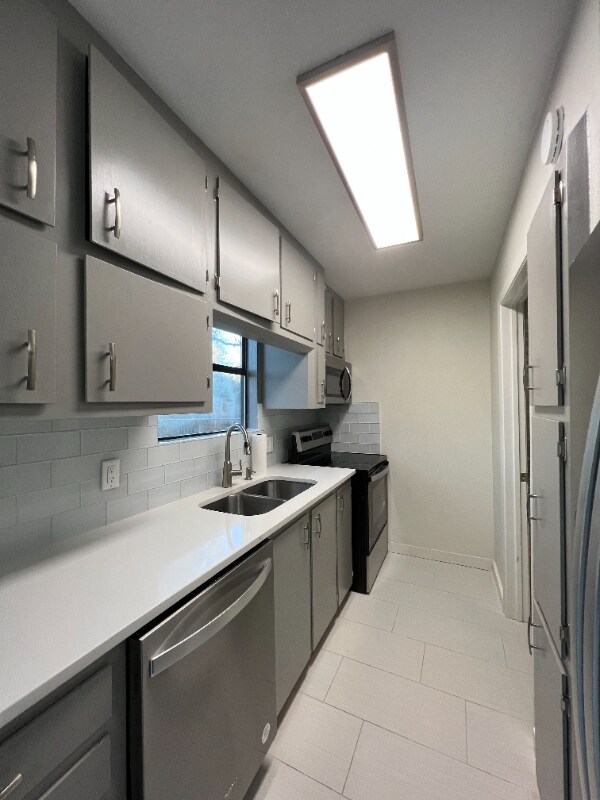 Foto del edificio - 720 Scarlet Oak St