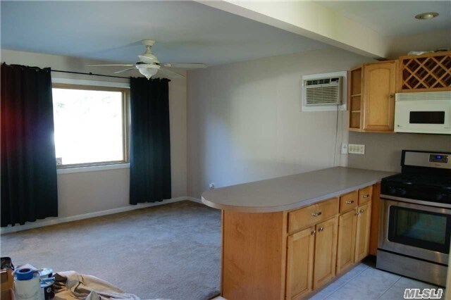 Building Photo - 1527 N Thompson Dr