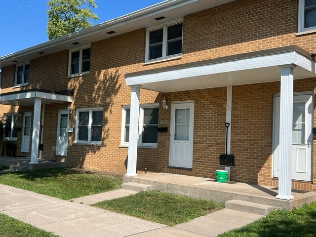Building Photo - 605 Hood St