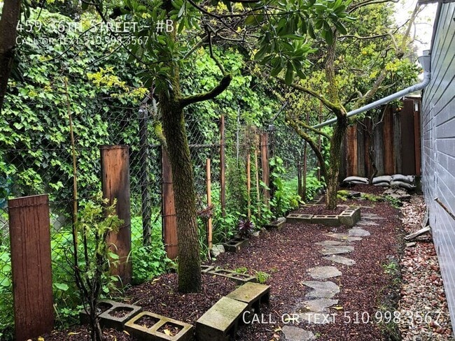 Building Photo - 459 36th St