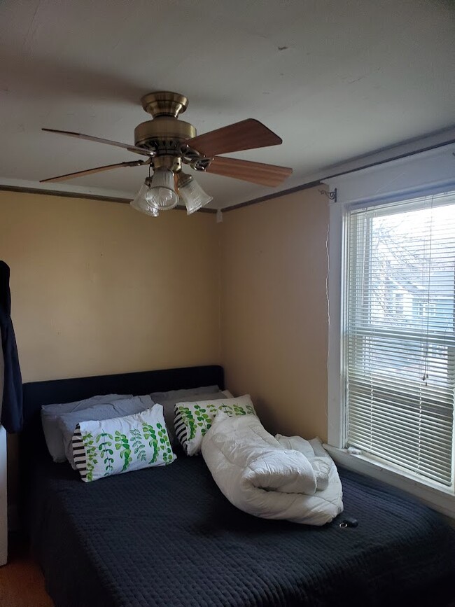 bedroom - 606 7th St N