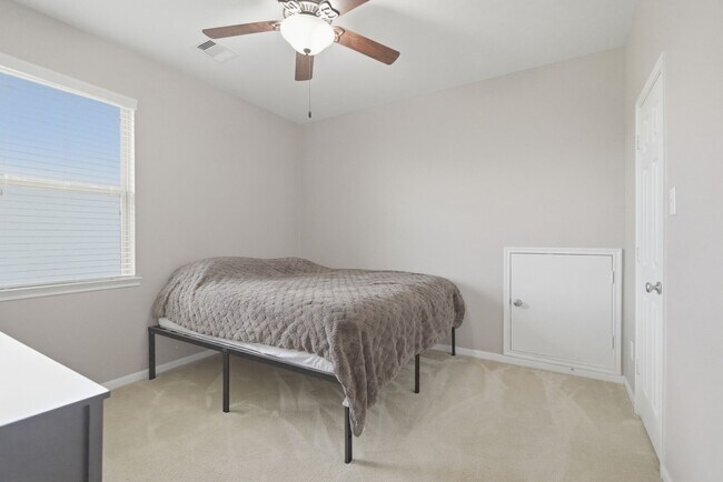 Building Photo - 14535 Mountain Cliff Ln