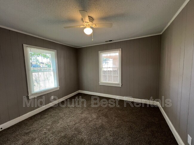 Building Photo - 3551 Pearson Rd