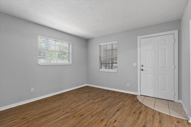 Building Photo - 10588 Airport Terrace Dr
