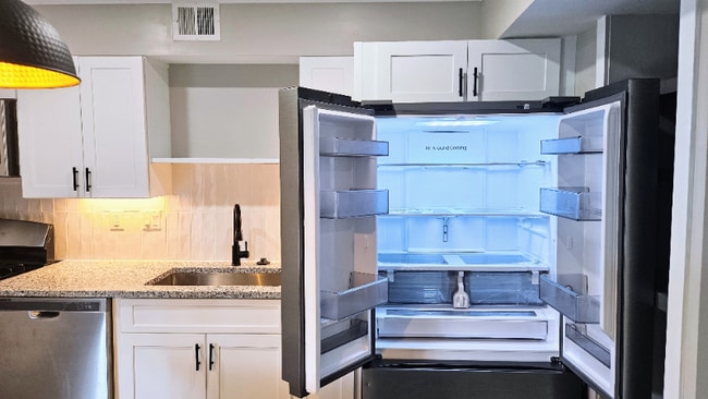 Building Photo - 115 Biscayne Dr NW