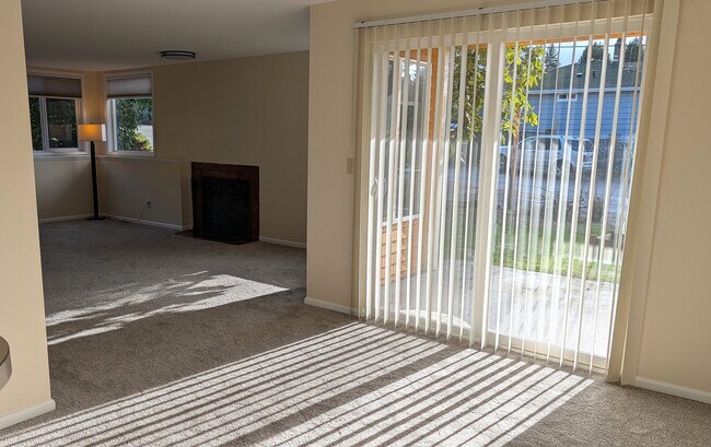 Foto del edificio - 17801 Stone Ave N