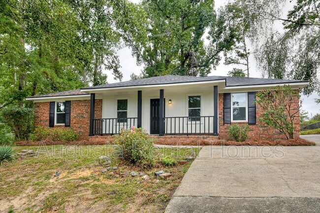 Building Photo - 208 Foxdale Dr