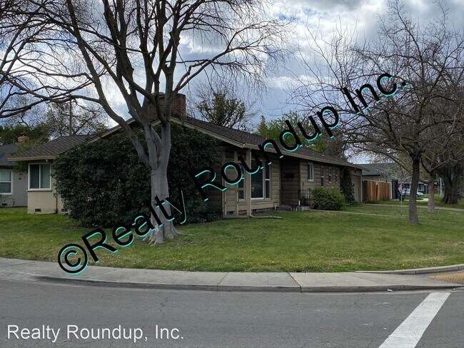 Foto del edificio - 3 br, 1.5 bath House - 1306 Benjamin Holt Dr