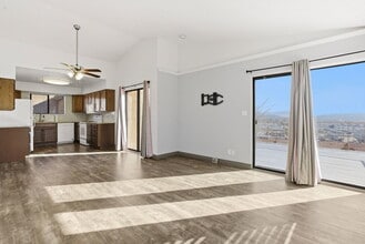 Building Photo - 161 W 950 S