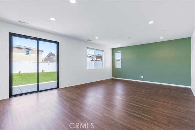 Foto del edificio - 27310 Dover Rd