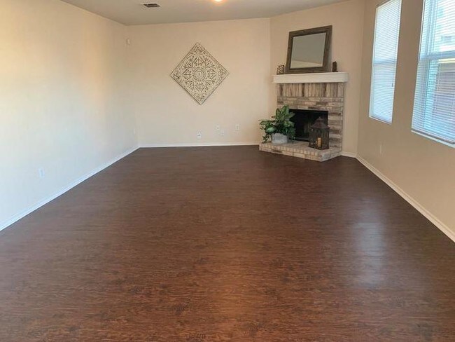 Building Photo - 9105 Old Clydesdale Dr