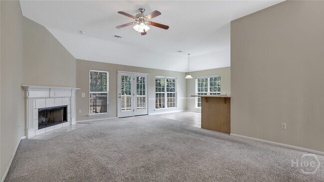 Foto del edificio - 422 Copper Creek Cir