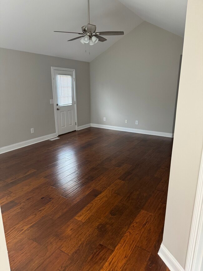 Foto del edificio - 109 Turnberry Dr