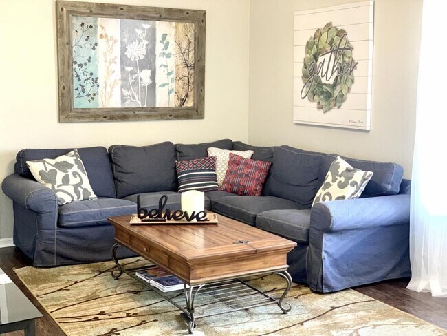 Building Photo - 1311 Bagby Avenue B