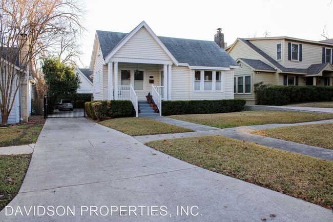 Building Photo - 2 br, 1 bath House - 366 Blue Bonnet Blvd