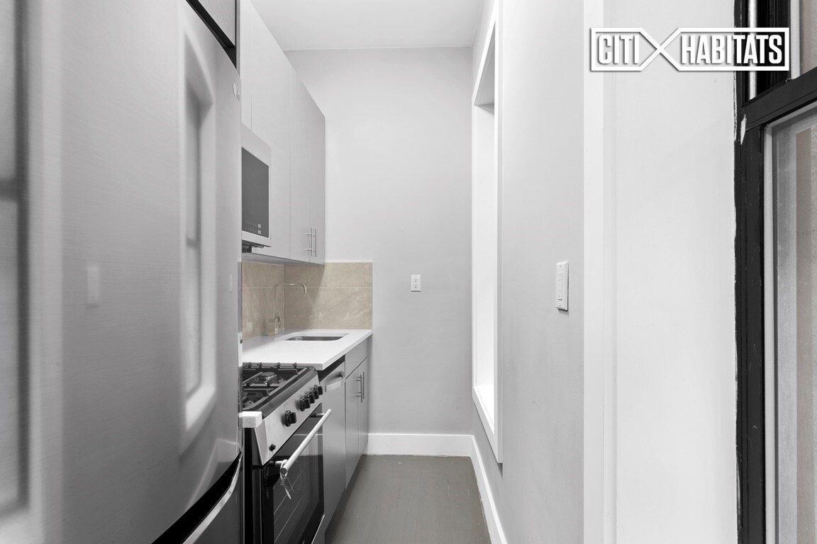 Foto del edificio - 154 E 106th St