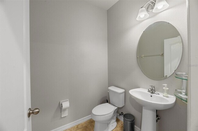 Foto del edificio - 6041 Town Center Blvd