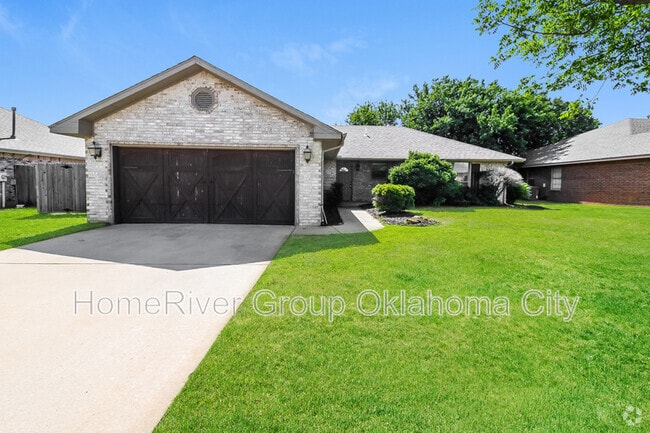 Building Photo - 2521 Ridgewood Dr