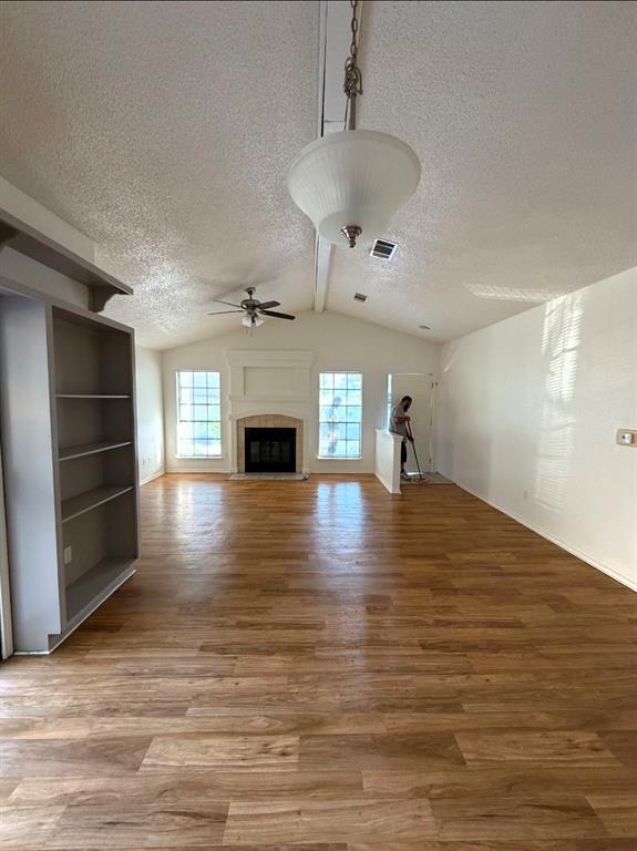 Foto del edificio - 12021 Shady Springs Rd