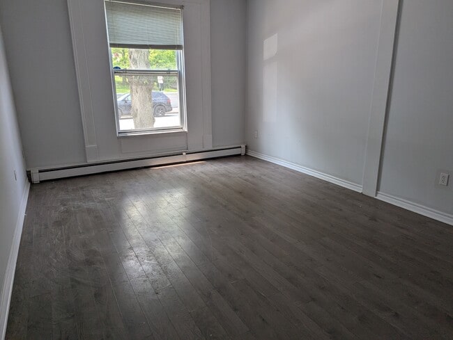 Building Photo - 2229 Brunswick St