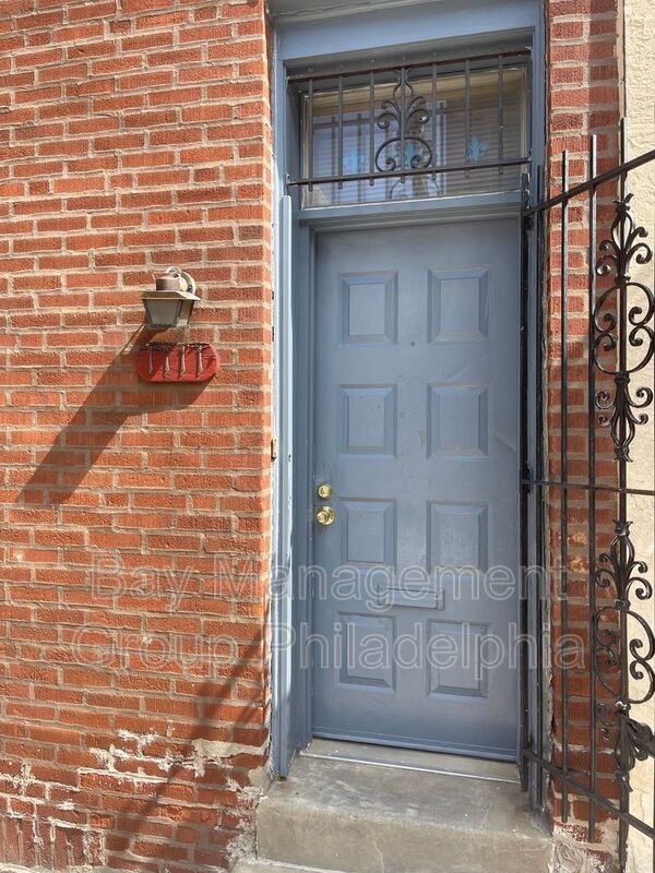 Building Photo - 1111 Bainbridge St