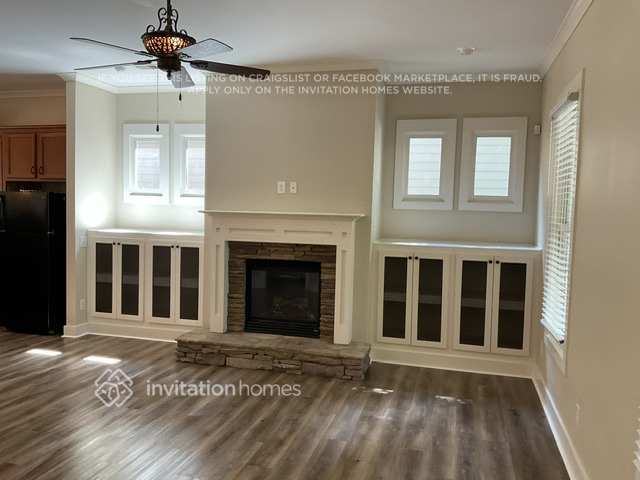 Foto del edificio - 3124 Cunningham Ln