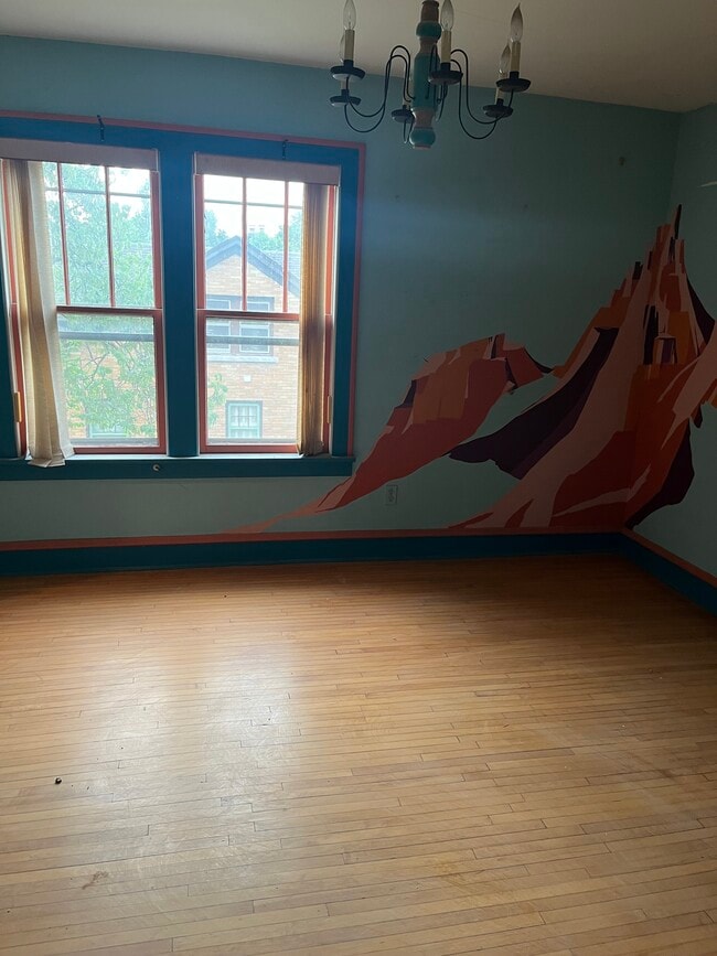 Building Photo - 830 Bellevue Ave