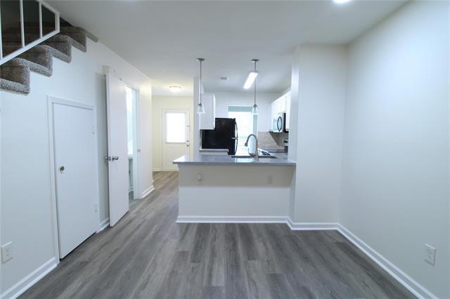 Foto del edificio - 605 Carriagehouse Ln